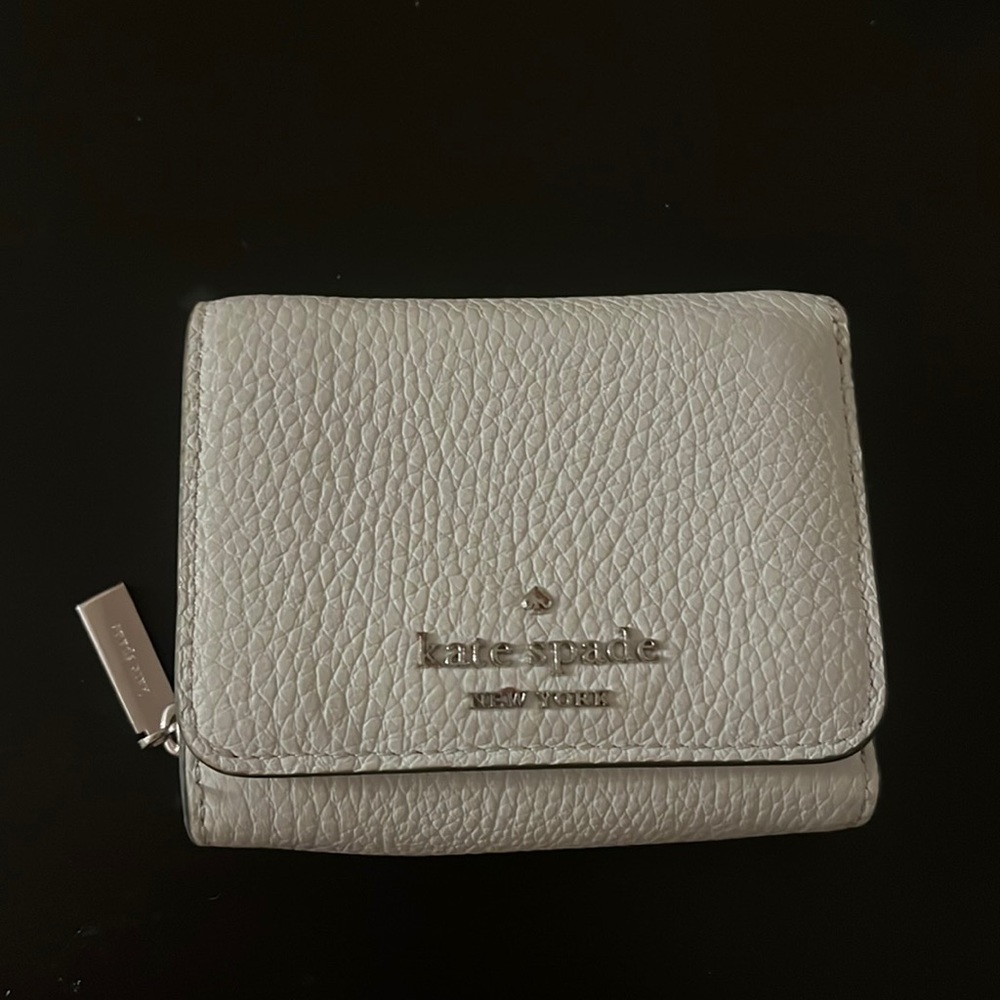 Kate Spade Grey Wallet